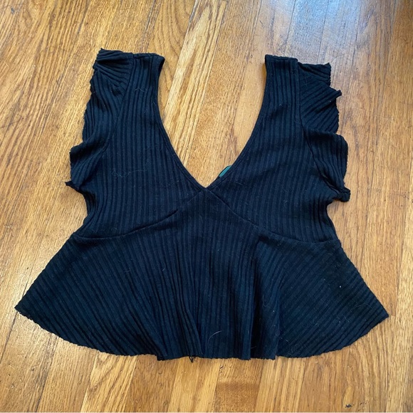 BLACK RUFFLE TANK TOP - Picture 2 of 2